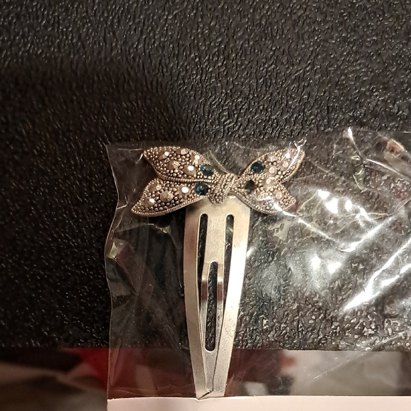 Silver Bow Hair Clip - Picture 1 of 5